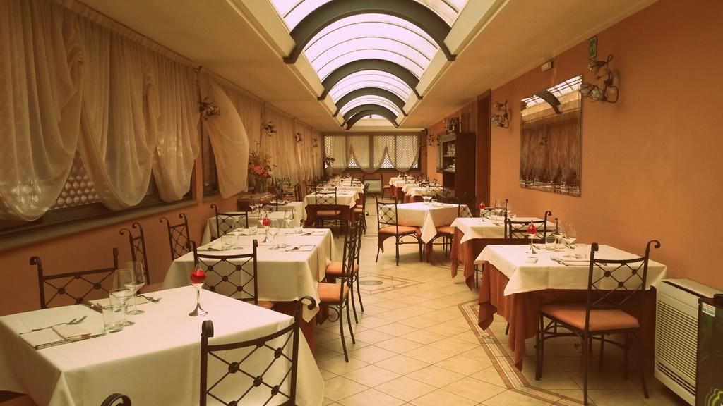 Hotel De Paris Терни Экстерьер фото