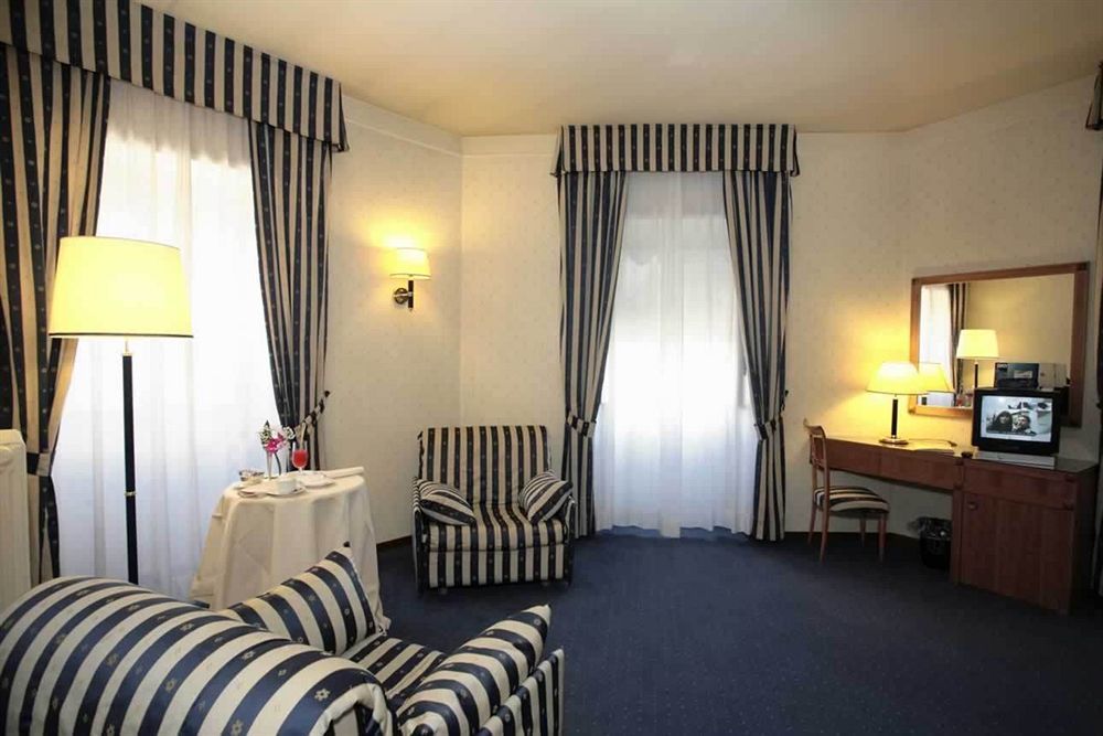 Hotel De Paris Терни Экстерьер фото