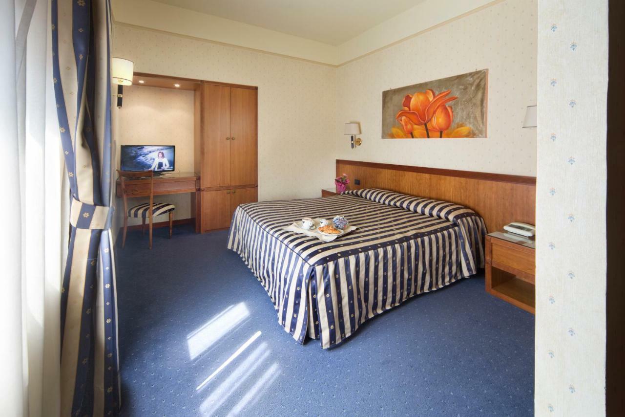 Hotel De Paris Терни Экстерьер фото